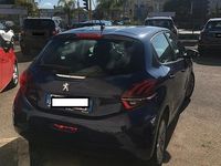 Usata Peugeot 208 Allure 74 CV (54 kW) 2016 Blu Utilitaria