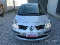 Usata Renault Modus Dynamique 75 CV (55 kW) 2007 Grigio Monovolume