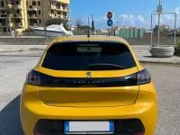 Usata Peugeot 208 Allure 102 CV (75 kW) 2020 Giallo Utilitaria
