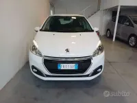 Usata Peugeot 208 Active 75 CV (55 kW) 2018 Bianco Utilitaria