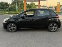 Usata Peugeot 208 Active 82 CV (60 kW) 2014 Nero Utilitaria