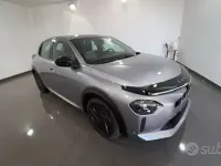 Nuova Lancia Ypsilon 101 CV (74 kW) 2026 Grigio Utilitaria