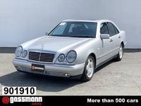 Usata Mercedes E320 Avantgarde 224 CV (164 kW) 1998 Argento Berlina