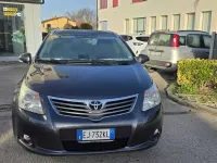 Usata Toyota Avensis Plus 150 CV (110 kW) 2011 Grigio chiaro Station wagon