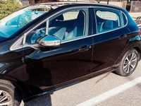 Usata Peugeot 208 82 CV (60 kW) 2016 Nero Utilitaria