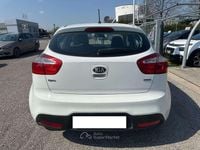 Usata Kia Rio Active 75 CV (55 kW) 2013 Bianco Berlina