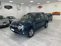 Usata Dacia Duster Lauréate 114 CV (83 kW) 2016 Bluazzurro SUV