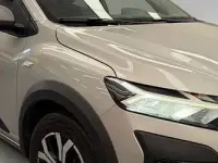 Usata Dacia Sandero Comfort 101 CV (74 kW) 2023 Verde Utilitaria