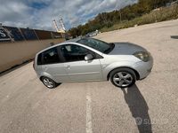 Usata Ford Fiesta 2006 Grigio Berlina