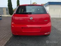 Usata Fiat Punto Street 75 CV (55 kW) 2014 Rosso Utilitaria