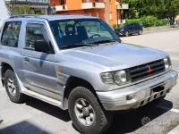 Usata Mitsubishi Pajero 100 CV (73 kW) 1999 Grigio SUV