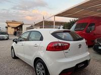 Usata Kia Rio 2014 Bianco Berlina
