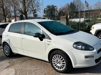 Usata Fiat Punto Lounge 69 CV (50 kW) 2014 Bianco Utilitaria