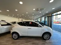 Usata Lancia Ypsilon Gold 80 CV (58 kW) 2014 Bianco Utilitaria