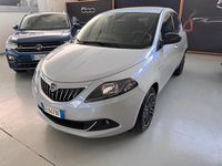 Usata Lancia Ypsilon Gold 69 CV (50 kW) 2021 Grigio Utilitaria