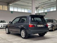 Usata Nissan Sunny 220 CV (161 kW) 1992 Nero Berlina