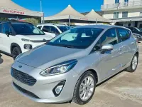 Usata Ford Fiesta Titanium 100 CV (73 kW) 2018 Grigio Utilitaria