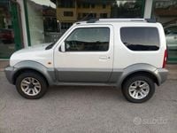 Usata Suzuki Jimny 86 CV (63 kW) 2011 Bianco SUV