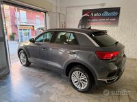 Usata VW T-Roc Business 115 CV (84 kW) 2022 Grigio SUV