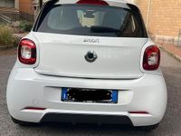 Usata Smart ForFour 90 CV (66 kW) 2019 Bianco Utilitaria