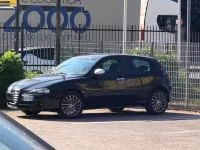 Usata Alfa Romeo 147 105 CV (77 kW) 2010 Nero Utilitaria