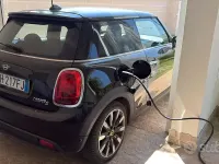 Usata Mini Cooper SE 75 kW (102 CV) 2022 Nero Utilitaria