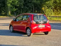 Usata Toyota Aygo Cool 68 CV (50 kW) 2014 Rosso Utilitaria