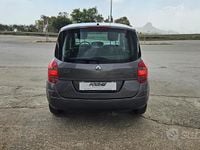Usata Renault Modus 75 CV (55 kW) 2008 Grigio Monovolume