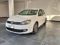 Usata VW Golf VI 105 CV (77 kW) 2011 Bianco Utilitaria