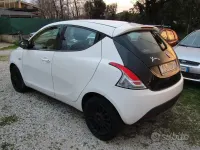 Usata Lancia Ypsilon Silver 69 CV (50 kW) 2013 Bianco Utilitaria