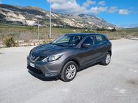 Usata Nissan Qashqai Acenta 110 CV (80 kW) 2017 Grigio SUV