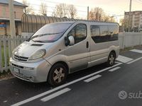 Usata Opel Vivaro 135 CV (99 kW) 2004 Grigio Monovolume