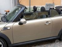 Usata Mini Cooper Cabriolet 120 CV (88 kW) 2009 Verde Cabrio