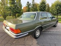 Usata Mercedes 450 220 CV (161 kW) 1976 Verde Berlina