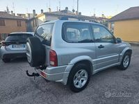 Usata Suzuki Vitara 109 CV (80 kW) 2003 Grigio SUV