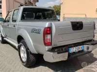 Gebraucht Nissan Navara 133 PS (97 kW) 2002 Grau Pickup