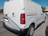 Gebraucht Peugeot Expert Premium 122 PS (89 kW) 2018 Weiß Van