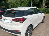 Usata Hyundai i20 Turbo 100 CV (73 kW) 2018 Bianco Berlina