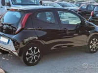 Usata Toyota Aygo 72 CV (52 kW) 2021 Nero Utilitaria