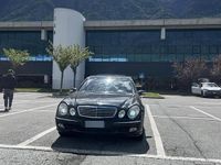 Usata Mercedes E220 150 CV (110 kW) 2004 Nero Berlina