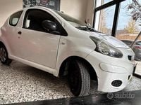 Usata Toyota Aygo 68 CV (50 kW) 2014 Bianco Utilitaria