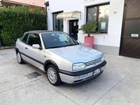 Usata VW Golf Cabriolet 101 CV (74 kW) 1998 Argento Cabrio