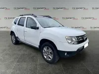 Usata Dacia Duster Lauréate 90 CV (66 kW) 2016 Bianco SUV