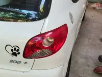 Usata Peugeot 206+ 68 CV (50 kW) 2011 Bianco Utilitaria