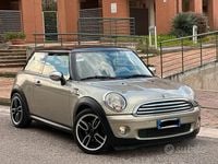 Usata Mini Cooper D 110 CV (80 kW) 2009 Verde Utilitaria