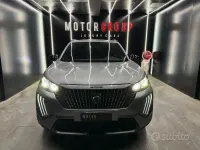 Usata Peugeot 2008 Allure 131 CV (96 kW) 2023 Grigio SUV