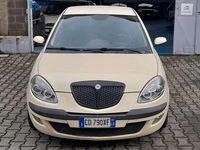 Usata Lancia Ypsilon 80 CV (58 kW) 2004 Bianco Utilitaria
