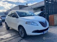 Usata Lancia Ypsilon Gold 85 CV (62 kW) 2013 Bianco Utilitaria