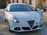 Usata Alfa Romeo Giulietta Distinctive 140 CV (102 kW) 2011 Bianco Utilitaria