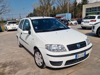Usata Fiat Punto Dynamic 69 CV (50 kW) 2006 Bianco Utilitaria